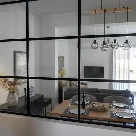 Glance Apartment *