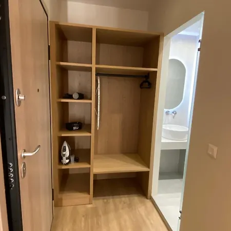 Glance Apartment *