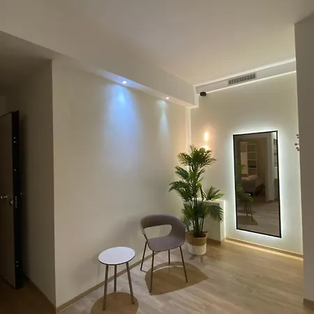 Apartment Glance *
